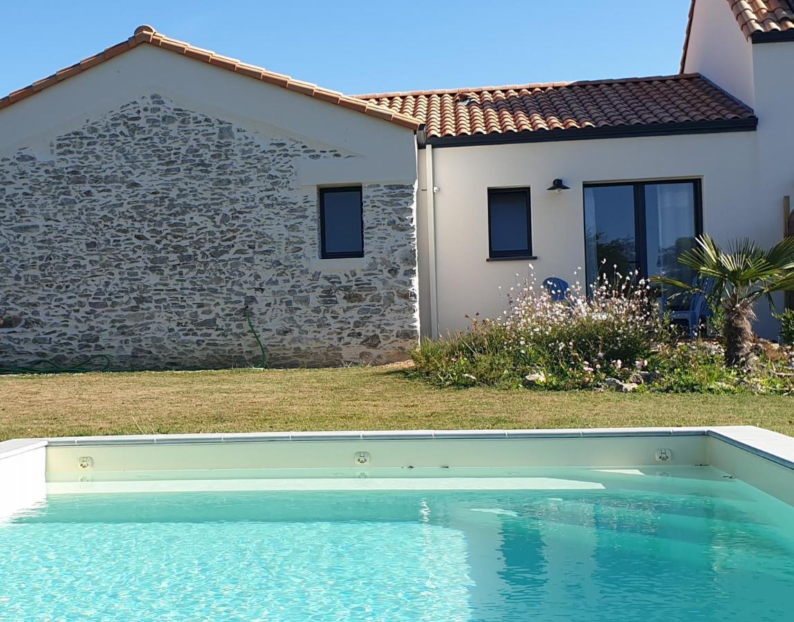 Le Grand Jardin Bed & Breakfast Port-Saint-Pere Exterior photo